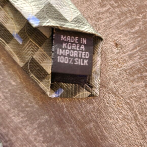 Set Of 4 Geoffrey Beene Mens Silk Neck ties Multicolor  American Greetings - Picture 15 of 16